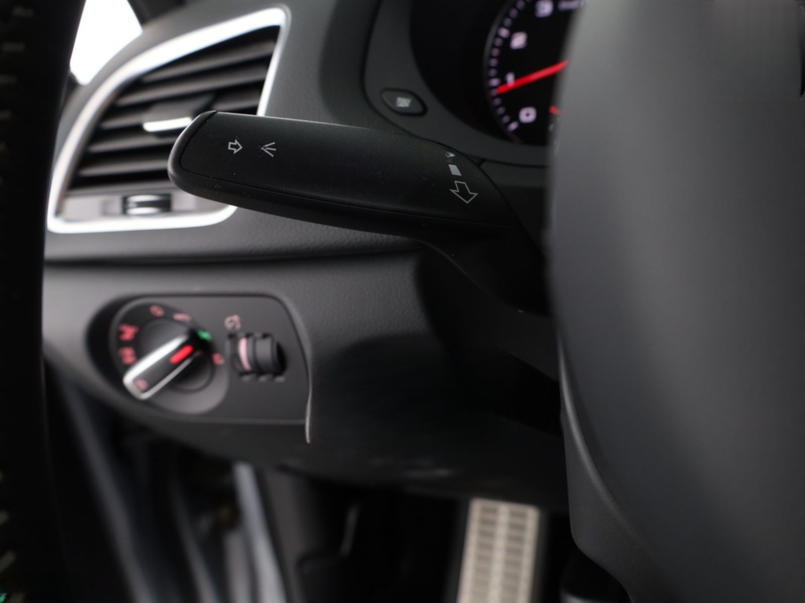 Audi Q3 2.0 TFSI qu S Line COMPETITION,BOSE,1.HD,20Z foto 15