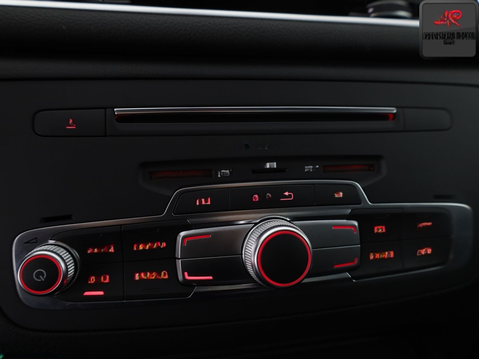 Audi Q3 2.0 TFSI qu S Line COMPETITION,BOSE,1.HD,20Z foto 21