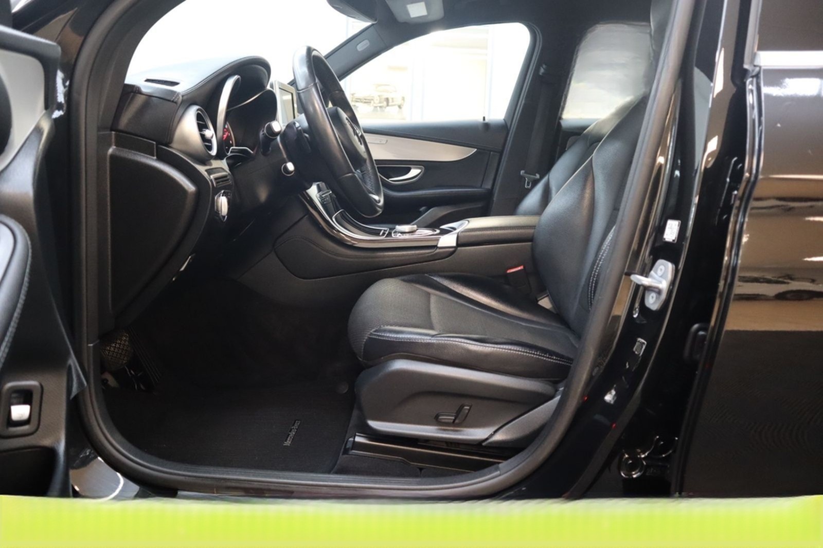 Mercedes-Benz GLC 250 4Matic*Navi*CAM*ACC*AHK foto 32