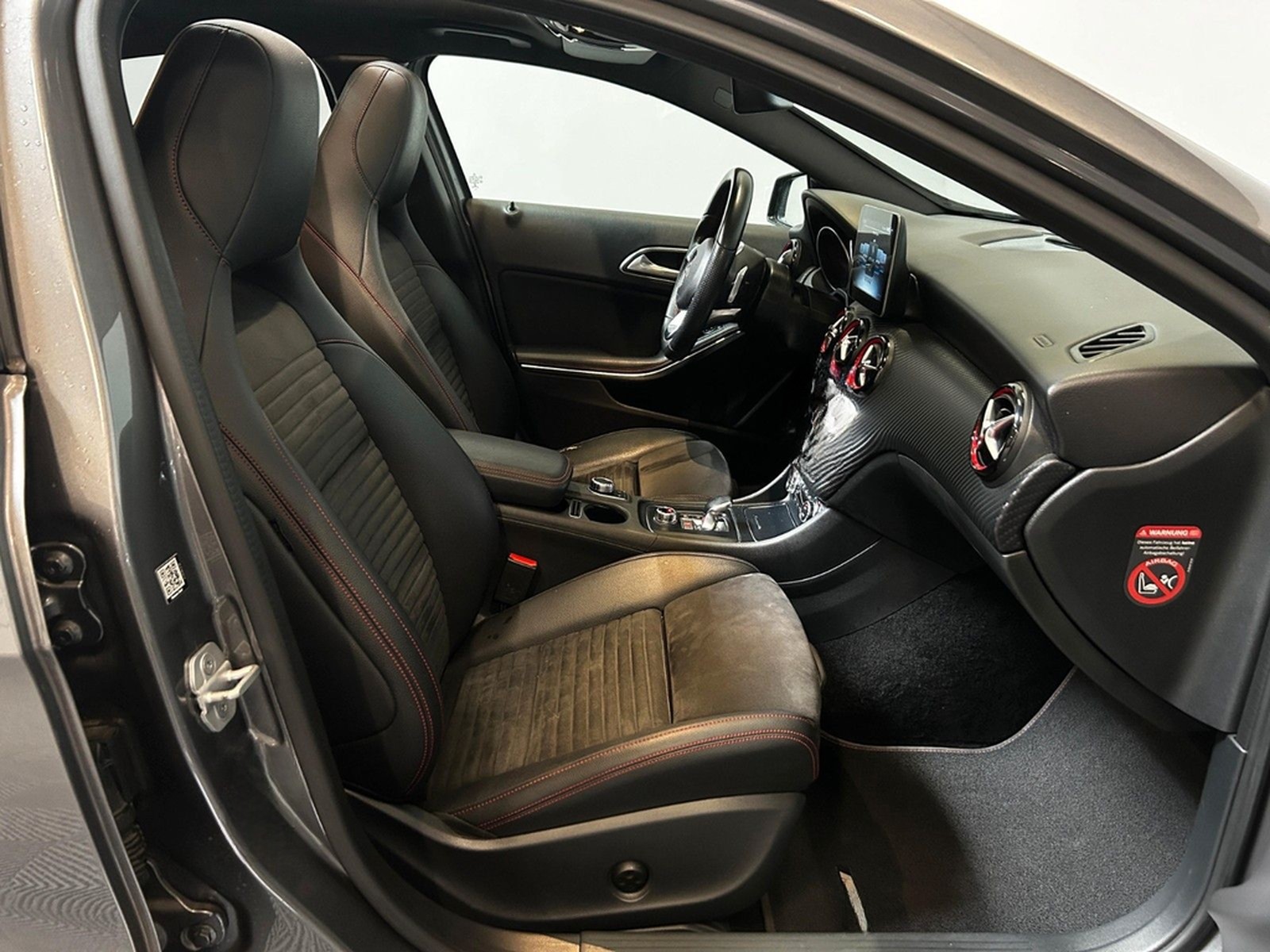 Mercedes-Benz A45 AMG 4Matic *Night-Pano-Alcantara-H&K* foto 15