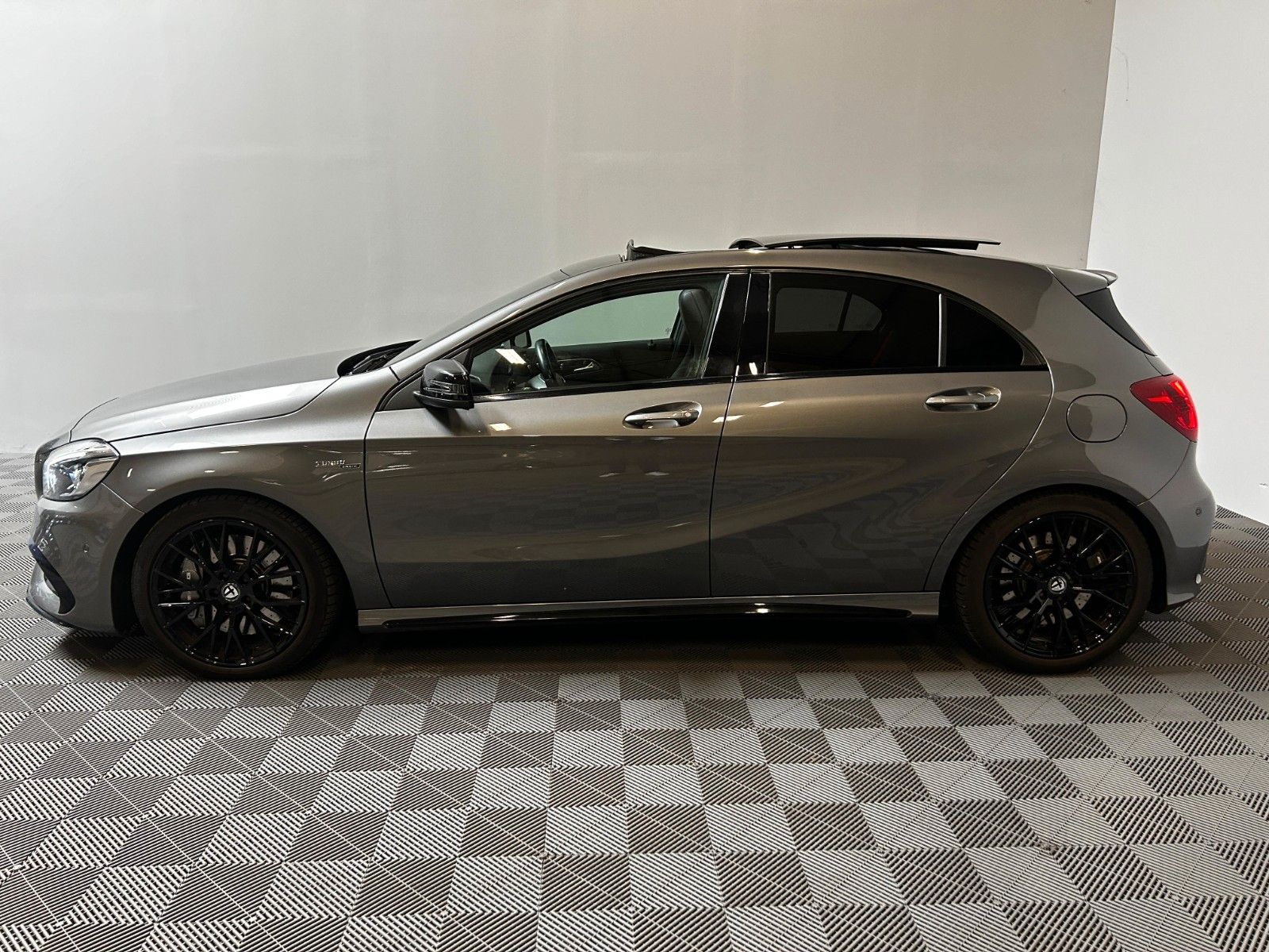 Mercedes-Benz A45 AMG 4Matic *Night-Pano-Alcantara-H&K* foto 7