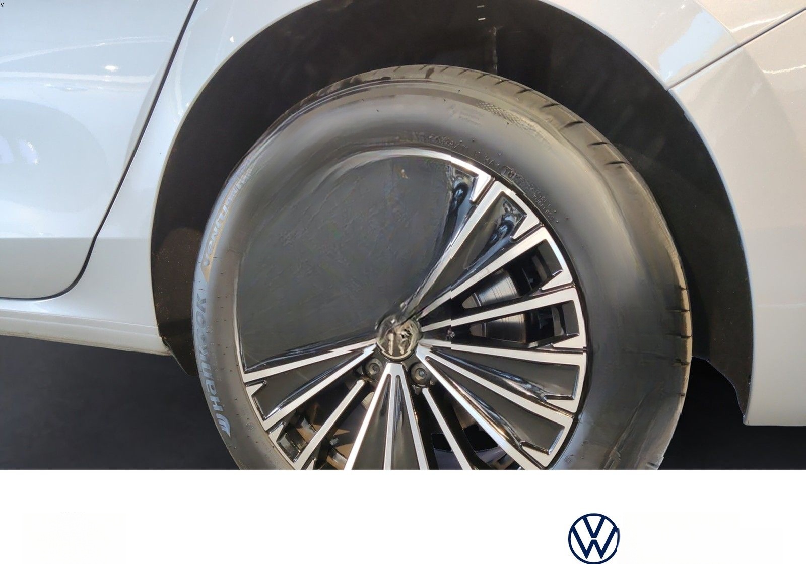 Volkswagen Passat Variant 2.0 TDI Elegance 4MOTION DSG PANO foto 6
