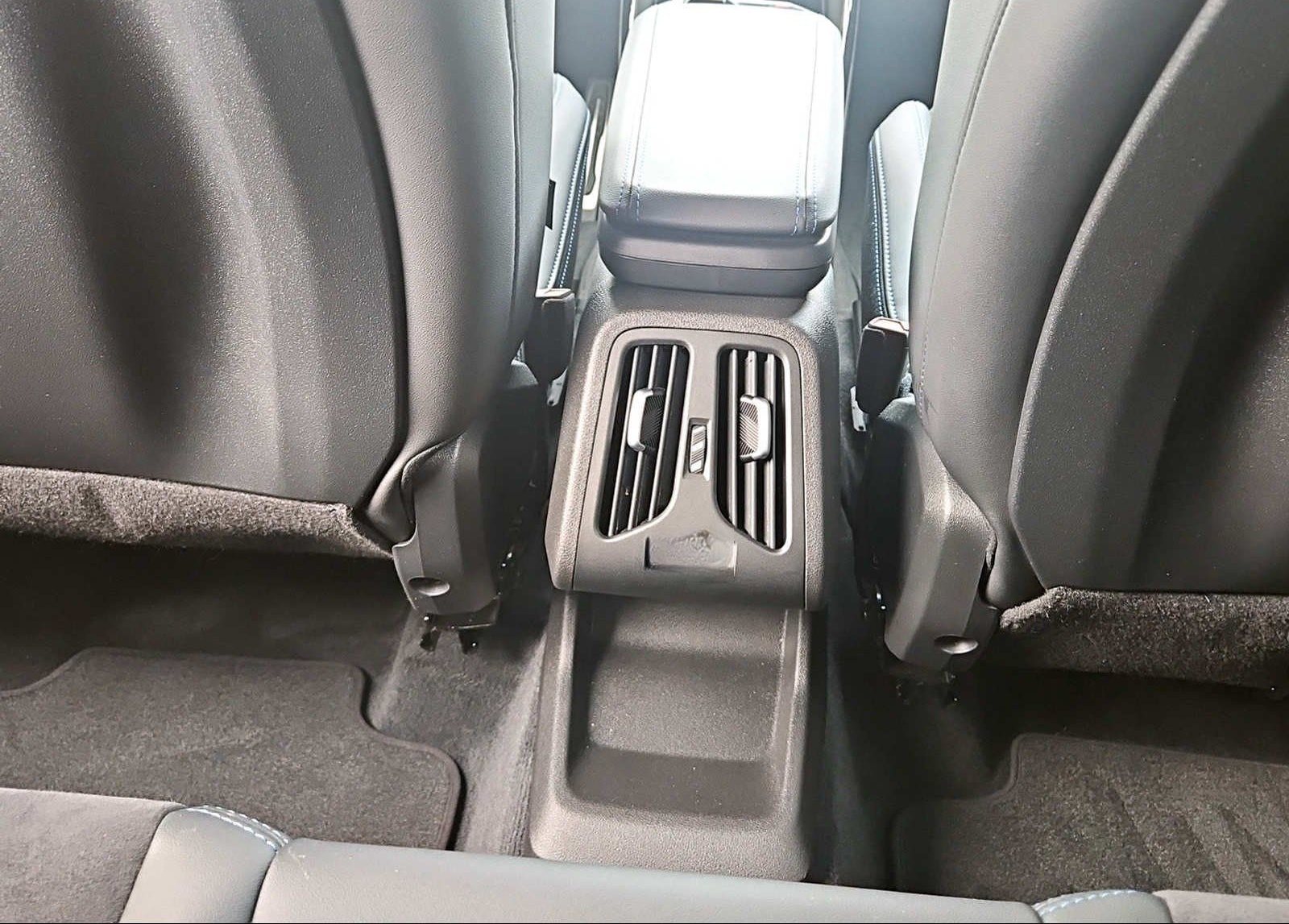 BMW X1 sDrive20i M Sport AHK Kamera LED Sitzheizung foto 20