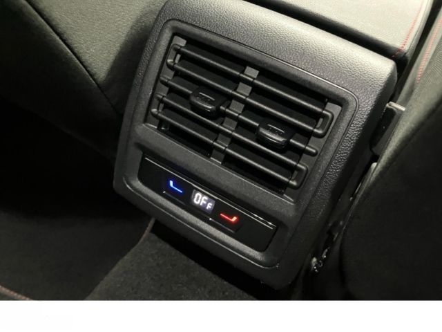Volkswagen Golf GTI VIII 2.0 TSI DSG LED PAN CarPlay KAMERA foto 19