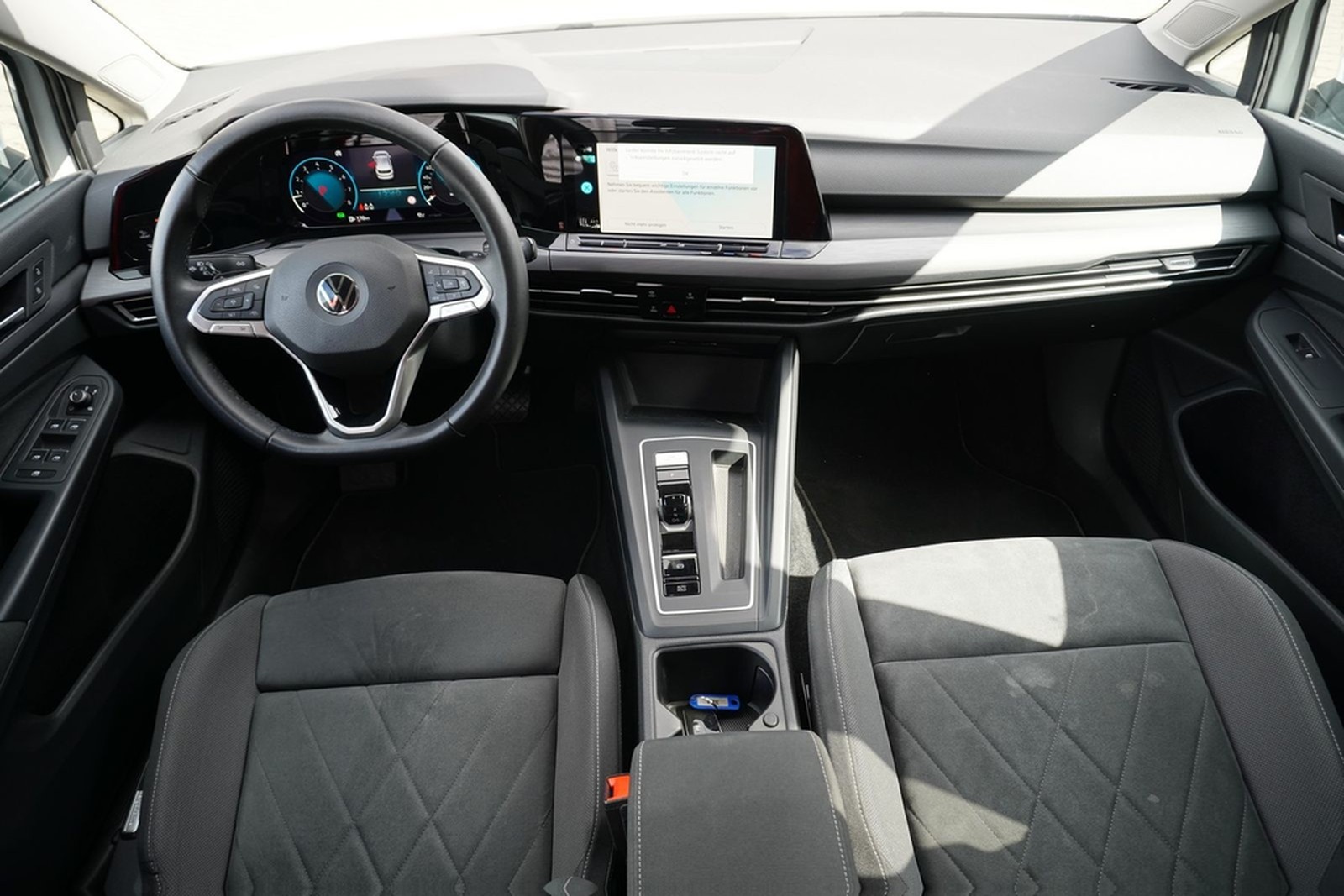 Volkswagen Golf VIII Style 1.5 eTSI DSG LED Navi ACC Kamera foto 12