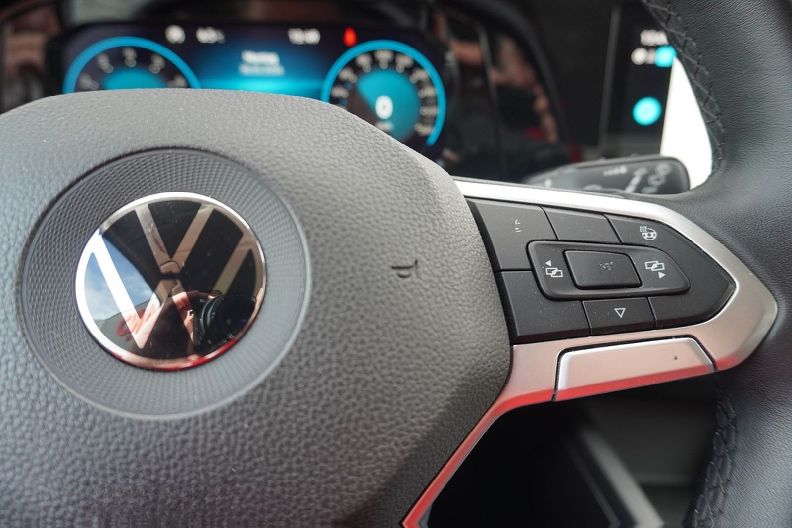 Volkswagen Golf VIII Style 1.5 eTSI DSG LED Navi ACC Kamera foto 15