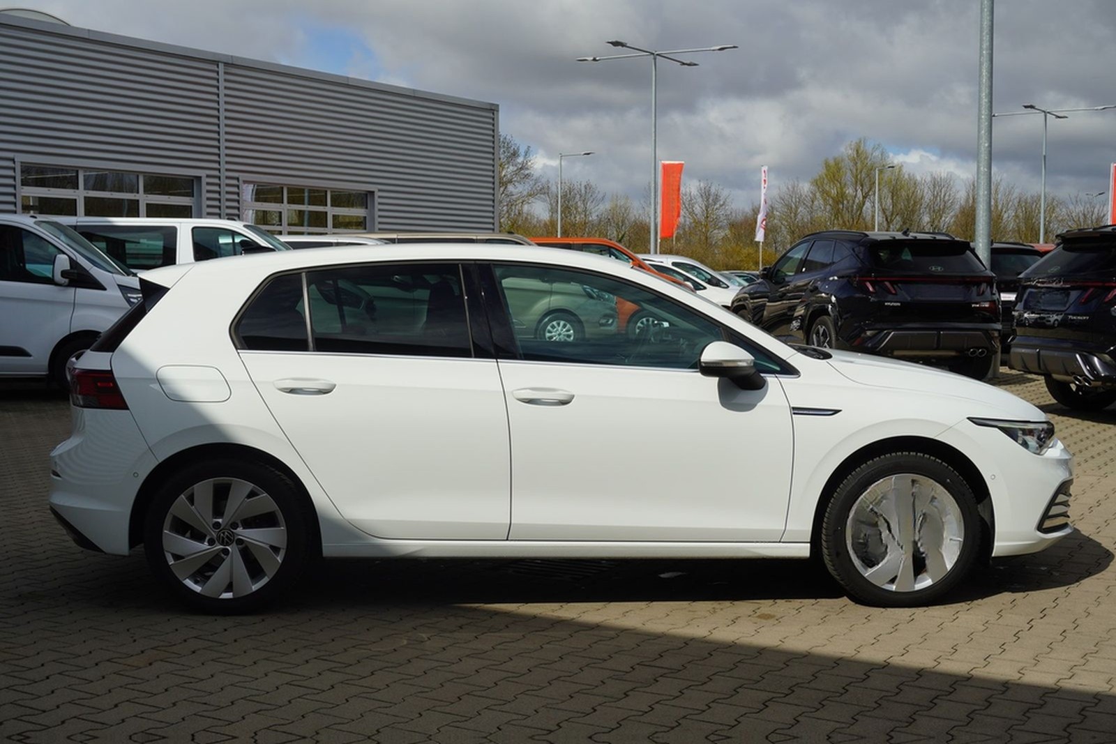 Volkswagen Golf VIII Style 1.5 eTSI DSG LED Navi ACC Kamera foto 5