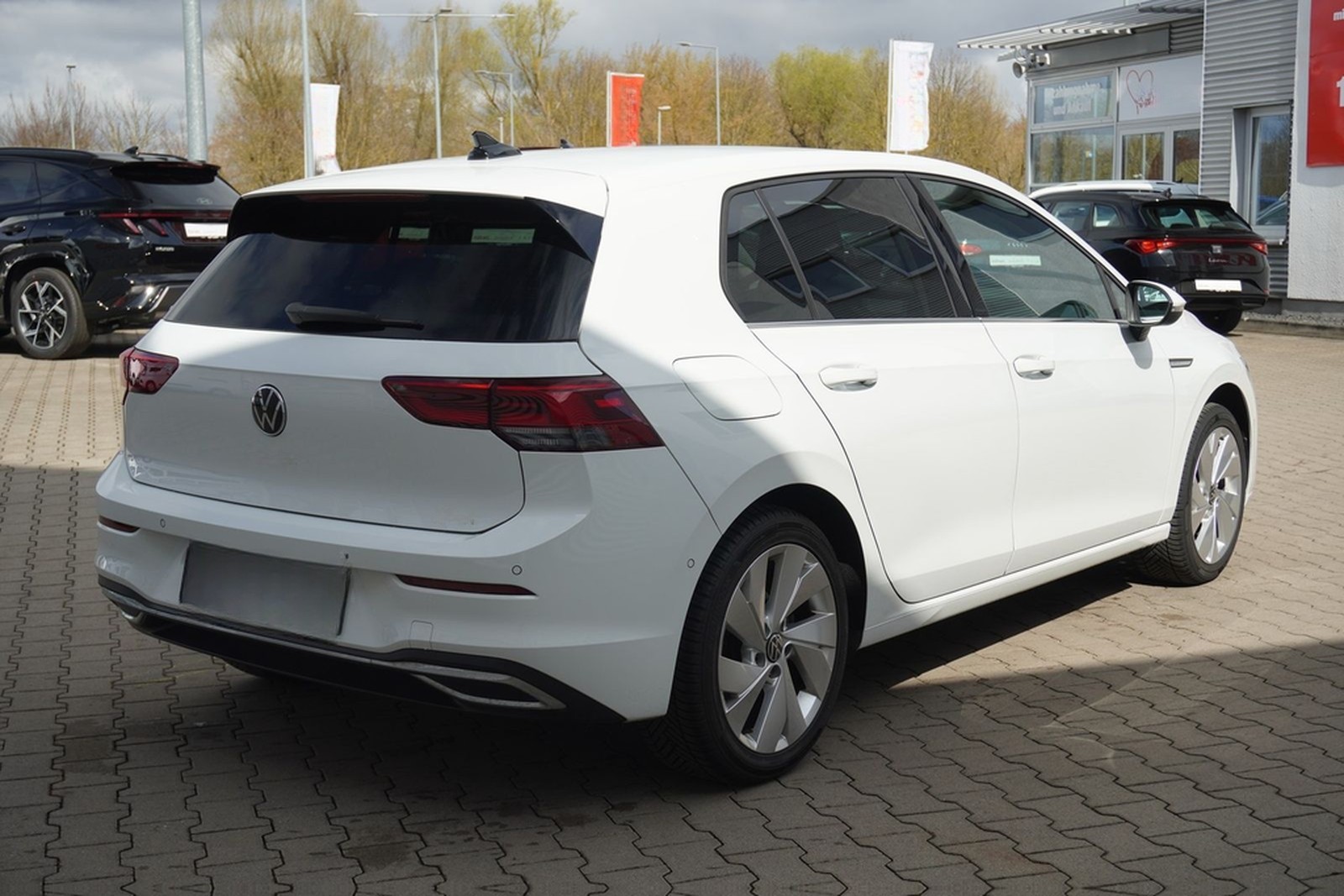 Volkswagen Golf VIII Style 1.5 eTSI DSG LED Navi ACC Kamera foto 6