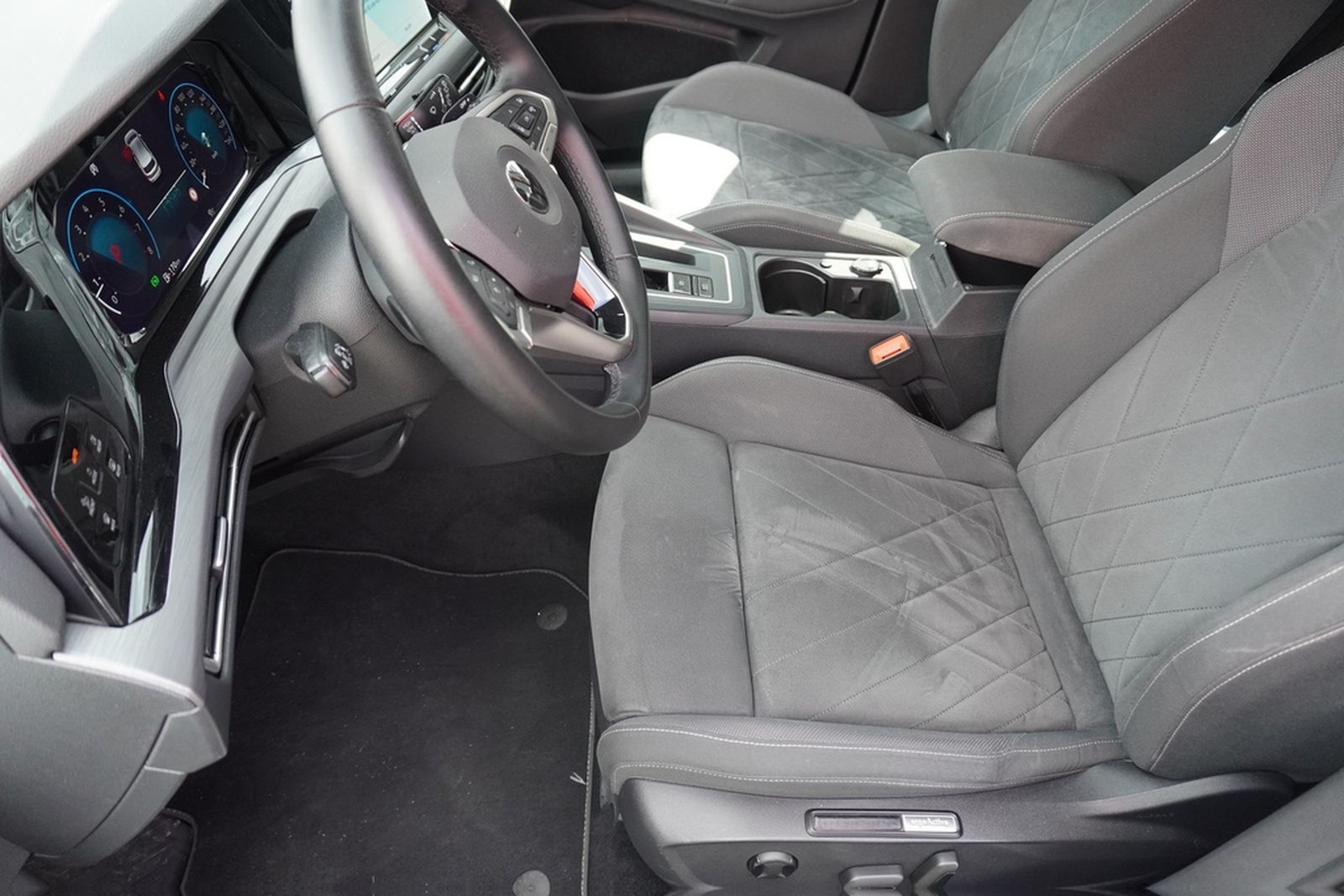 Volkswagen Golf VIII Style 1.5 eTSI DSG LED Navi ACC Kamera foto 10