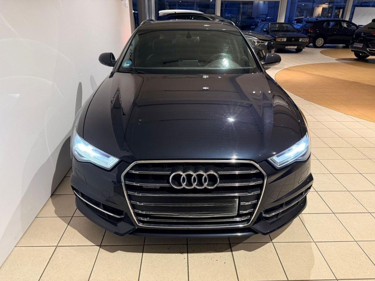 Audi A6 2.0TFSI Avant quattro AHK ACC LED PANO Navi foto 2