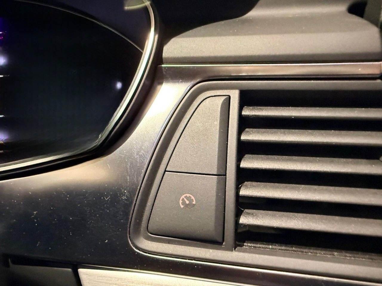 Audi A6 2.0TFSI Avant quattro AHK ACC LED PANO Navi foto 14