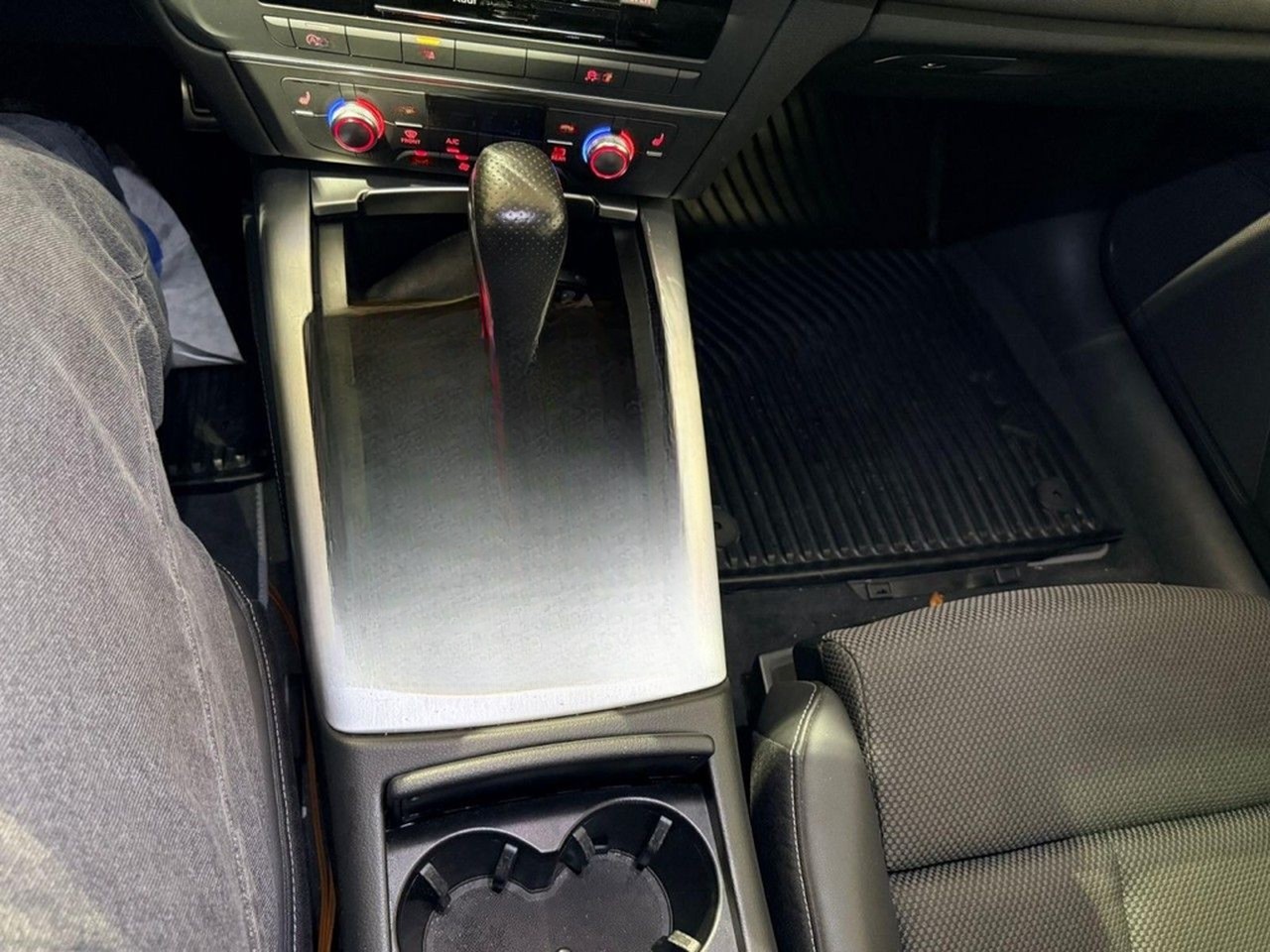 Audi A6 2.0TFSI Avant quattro AHK ACC LED PANO Navi foto 21