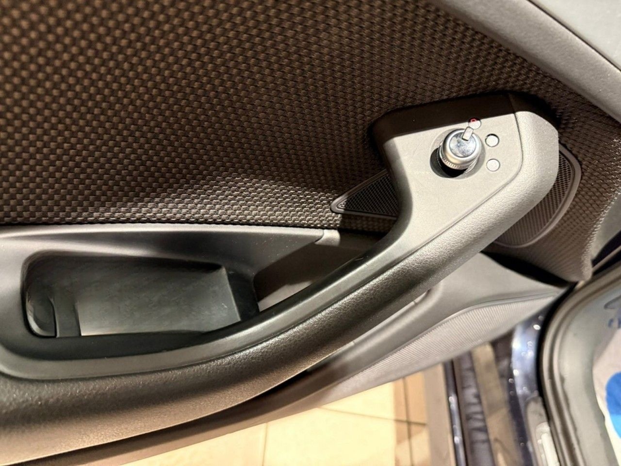Audi A6 2.0TFSI Avant quattro AHK ACC LED PANO Navi foto 7