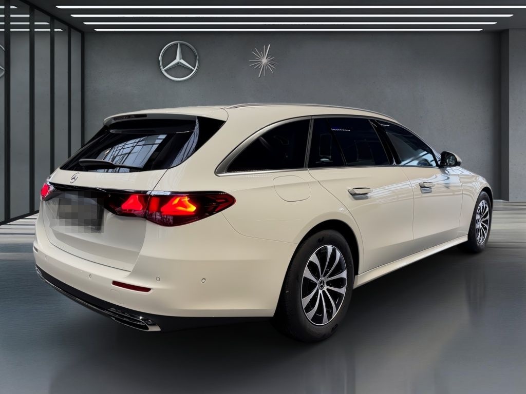Mercedes-Benz E 200 T Avantgarde+MBUX+Memory+Ambiente+ILS+PANO foto 12