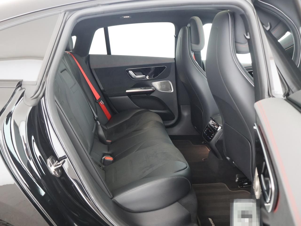 Mercedes-Benz EQE 350 AMG Night Pano Airmatic Burmester HUD foto 16