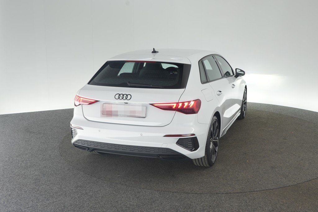 Audi A3 Sportback 35 TFSI S tronic S line AHK foto 2