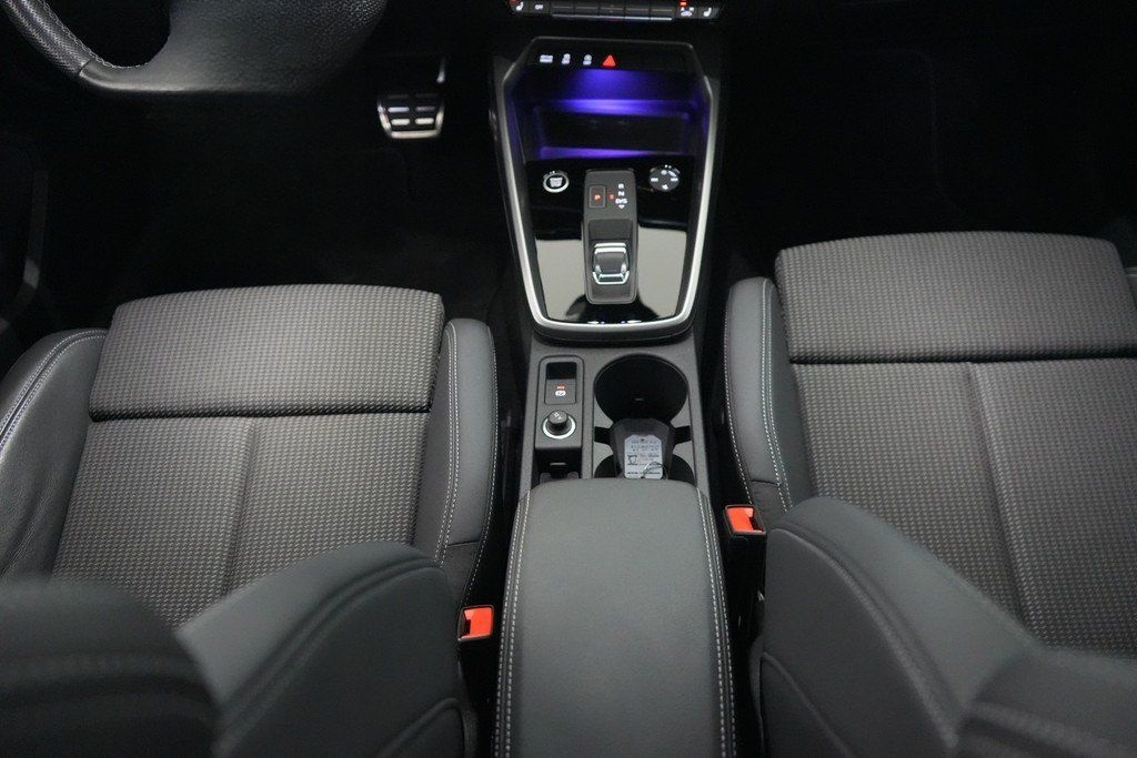 Audi A3 Sportback 35 TFSI S tronic S line AHK foto 12