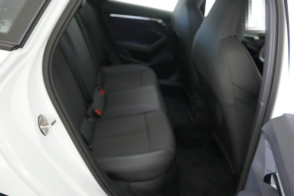Audi A3 Sportback 35 TFSI S tronic S line AHK foto 10