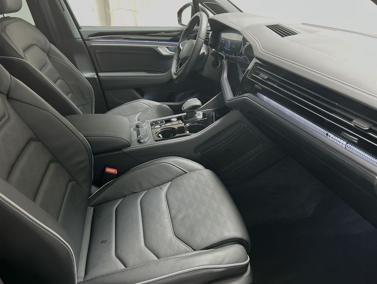 Volkswagen Touareg 3.0 TDI 4Motion Tiptronic R-Line foto 23