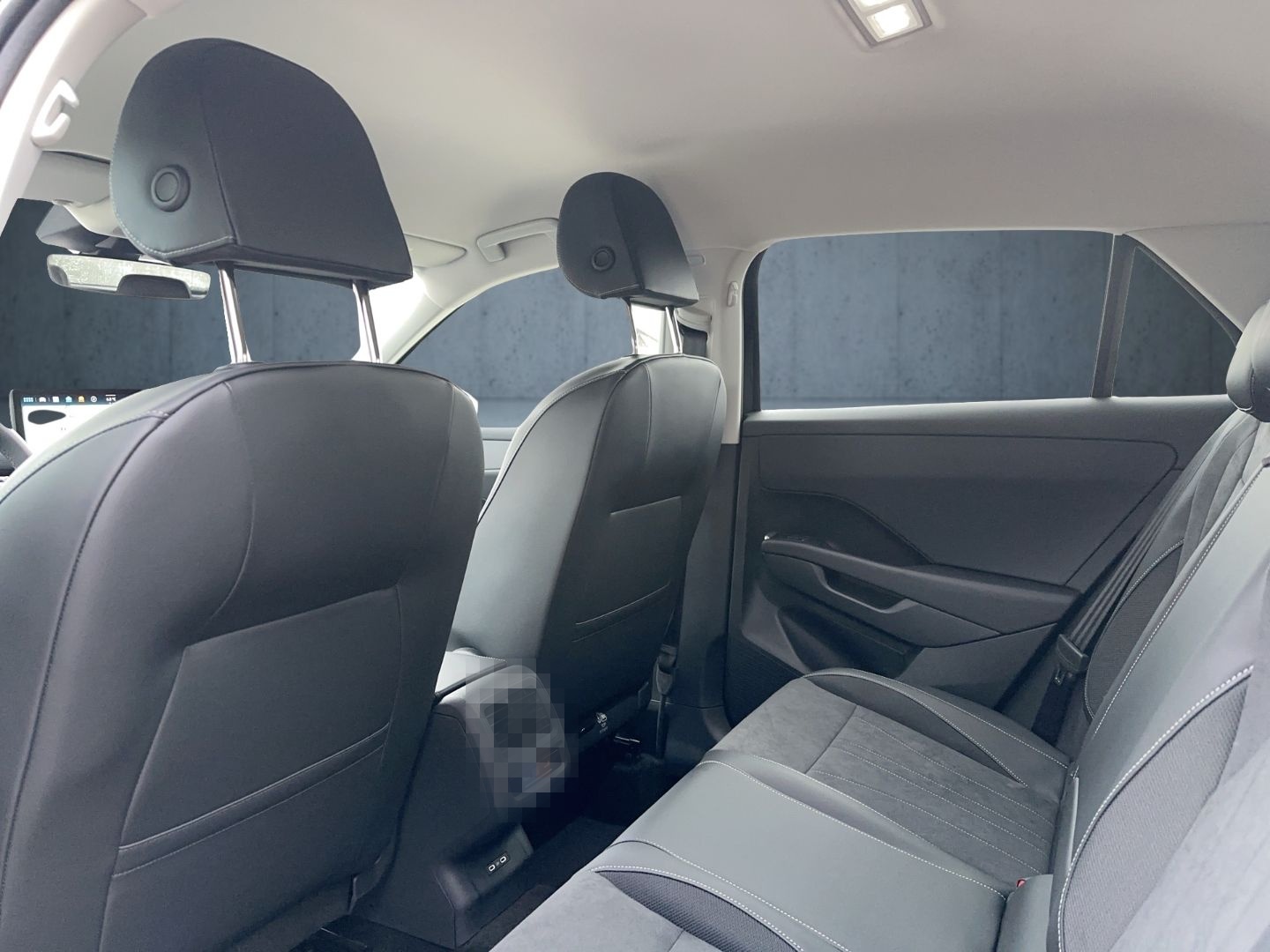 Volkswagen T-Roc 1.5 eTSI Style DSG AHK ACC MATRIX IDA WKR foto 13