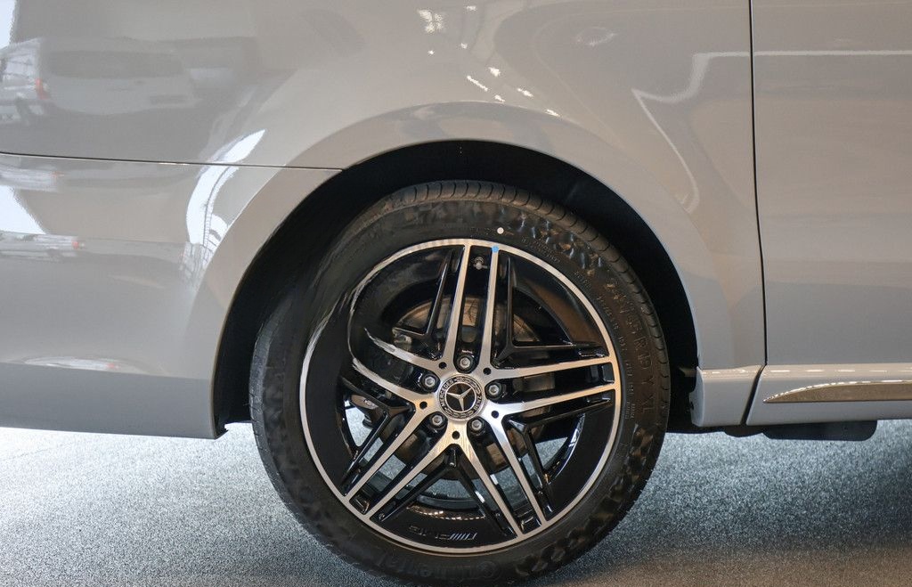 Mercedes-Benz V 300 d AMG AVANTGARDE Lang AHK Stadhz. Pano Bur foto 9
