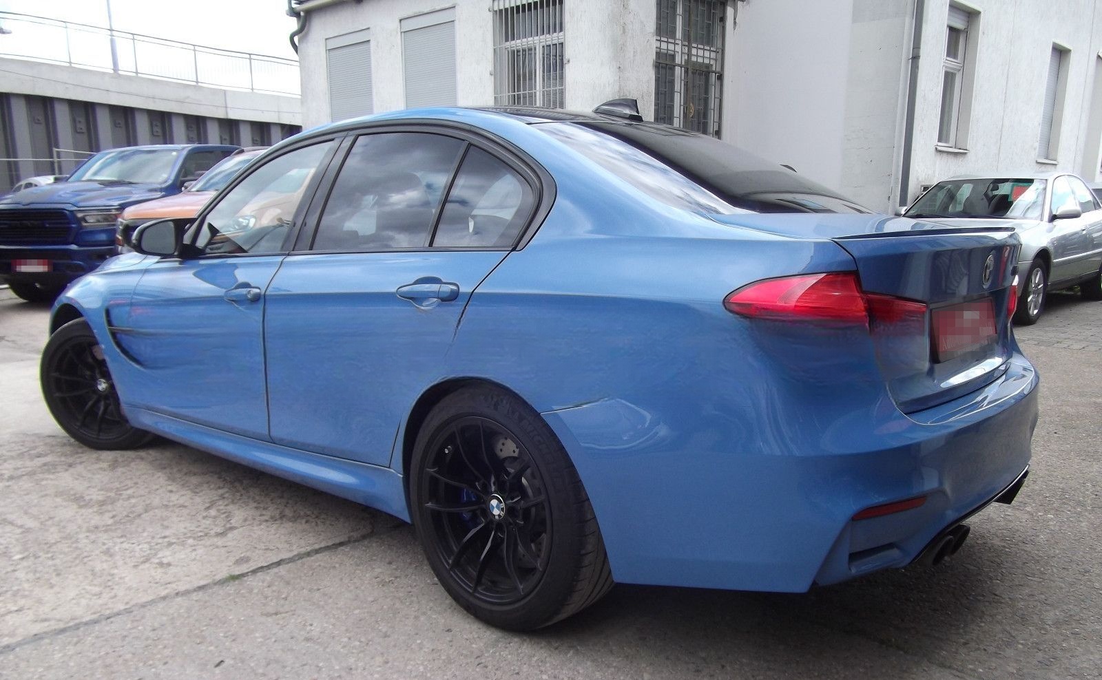 BMW M3 Lim 6 Gang, Navi, Leder, LED foto 4