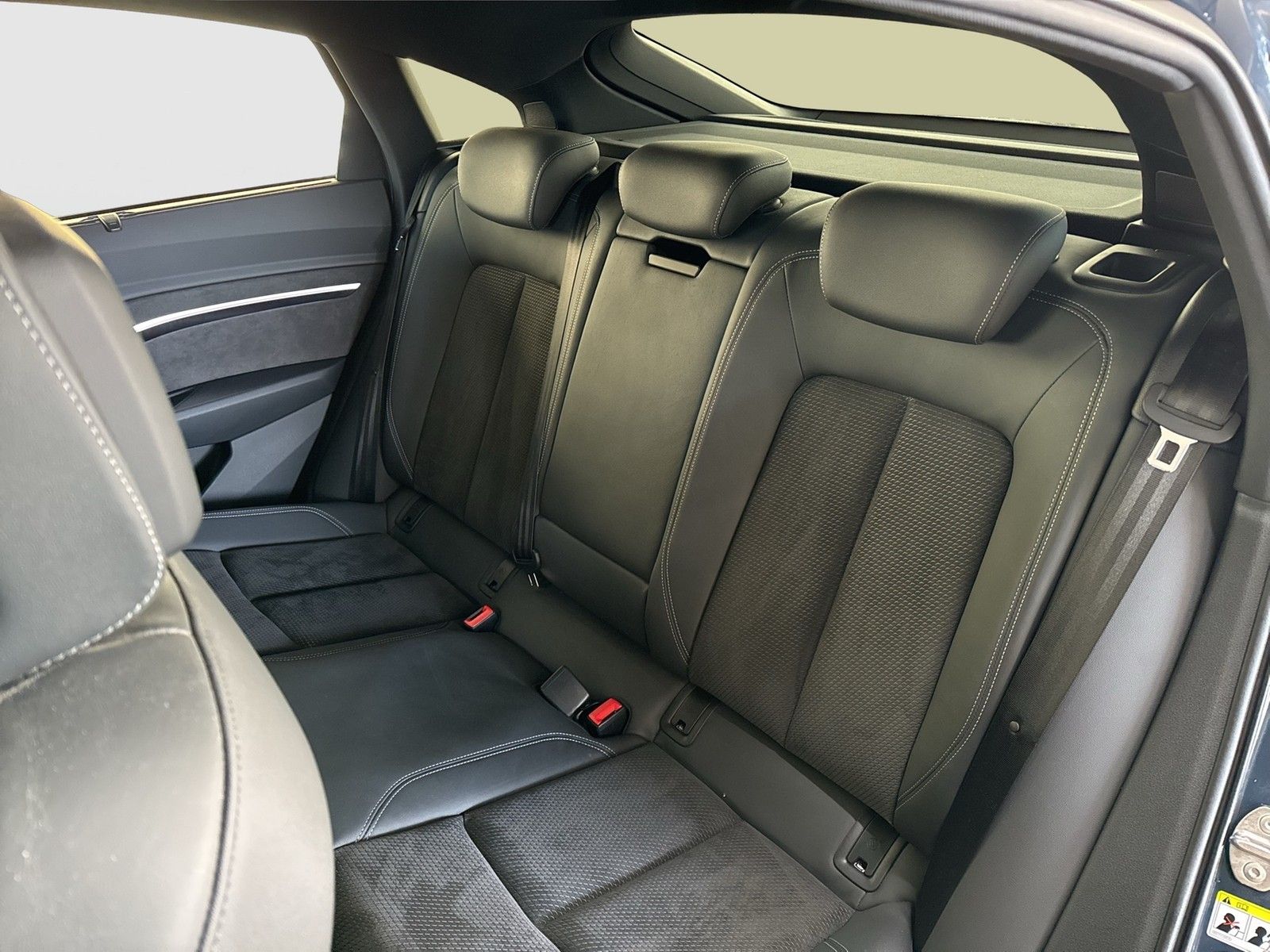 Audi e-tron Sportback 50 Qu. S LINE PANO NACHTSICHT foto 11