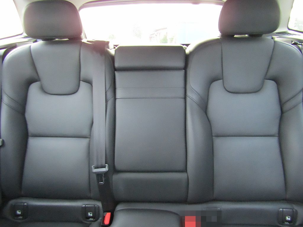 Volvo XC60 Momentum Pro 2WD SHZ v&h NAVI foto 13