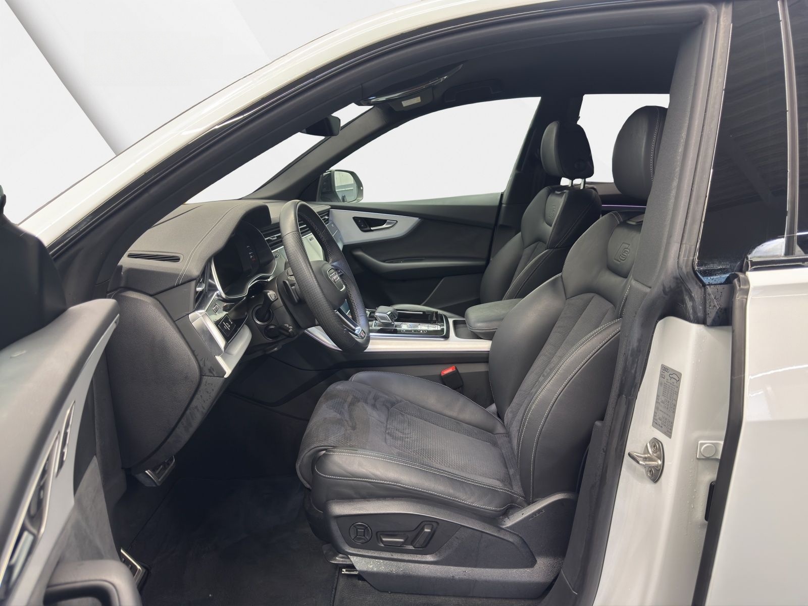 Audi Q8 50 TDI quattro S line Black HuD Matrix AHK St foto 5