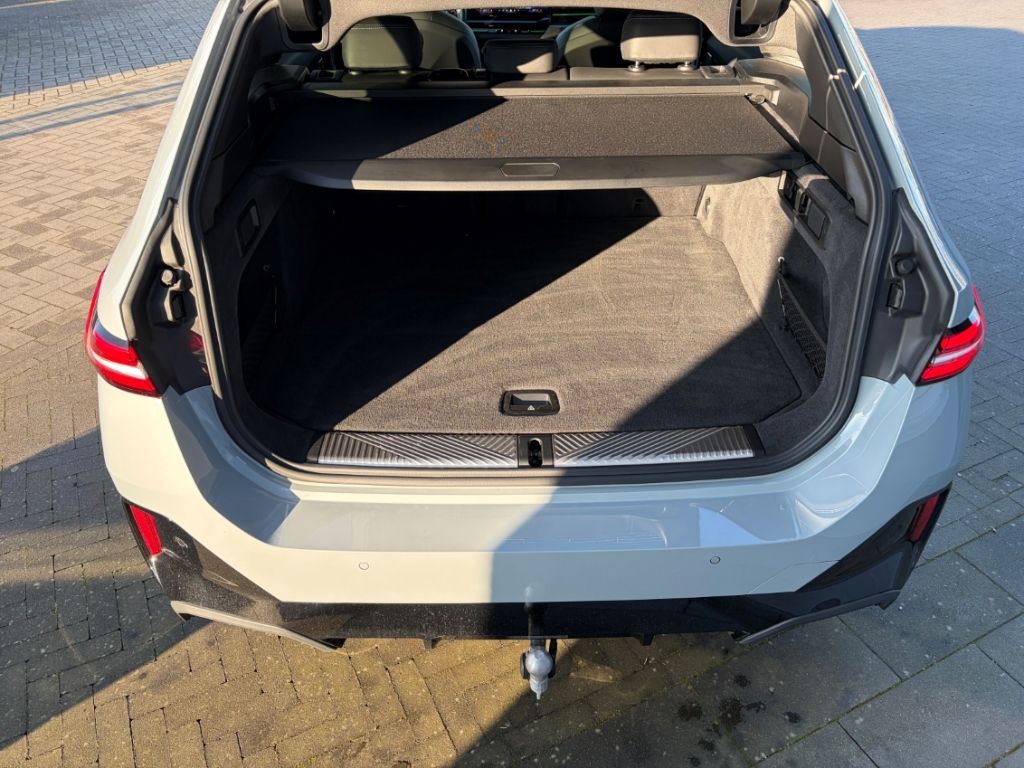 BMW 520 i Touring Anhängerkupplung M Sportpacket foto 7
