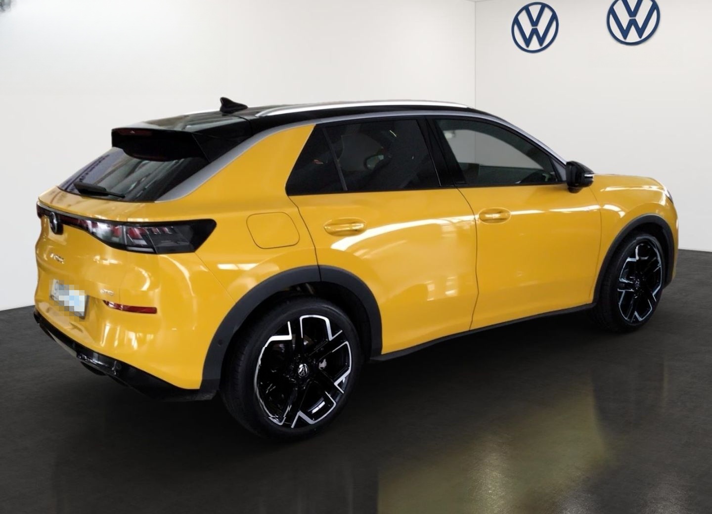 Volkswagen T-Roc 1.5 eTSI 110 kW R-Line Sportpaket HUD El.  foto 3