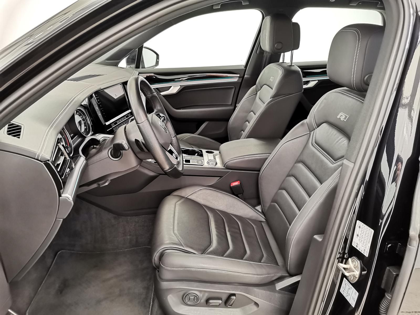 Volkswagen Touareg 3.0 V6 TDI R-Line 4Motion LED|Navi|AHK|A foto 7
