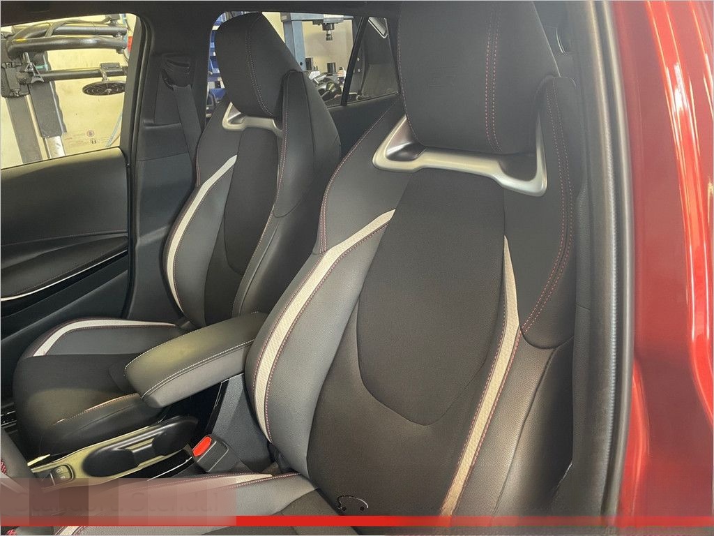 Toyota Corolla Touring Sports 2.0 Hybrid GR Sport foto 16