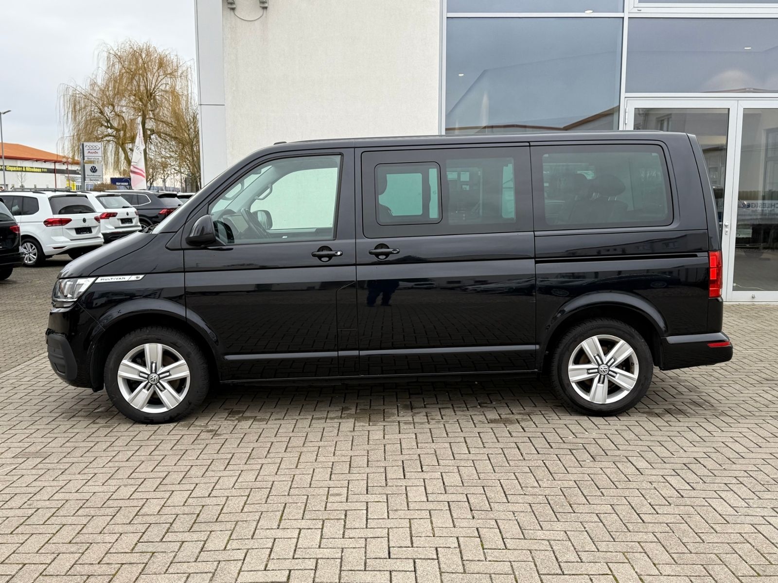 Volkswagen T6.1 Multivan  2.0 TDI DSG NAVI/KLIMA/DIGITAL CO foto 2