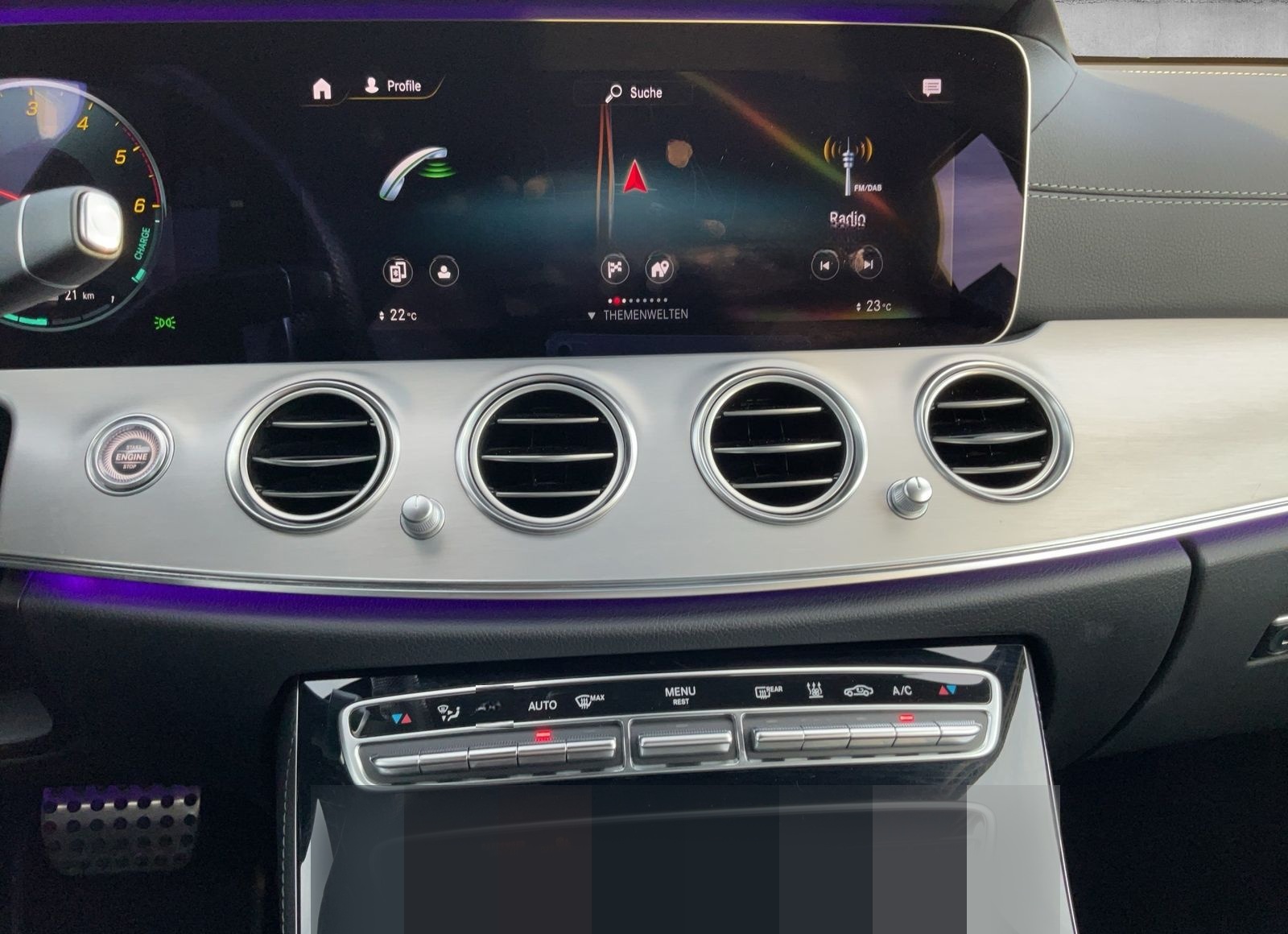 Mercedes-Benz E 300 T de AMG Line Plug-In Hybrid foto 17