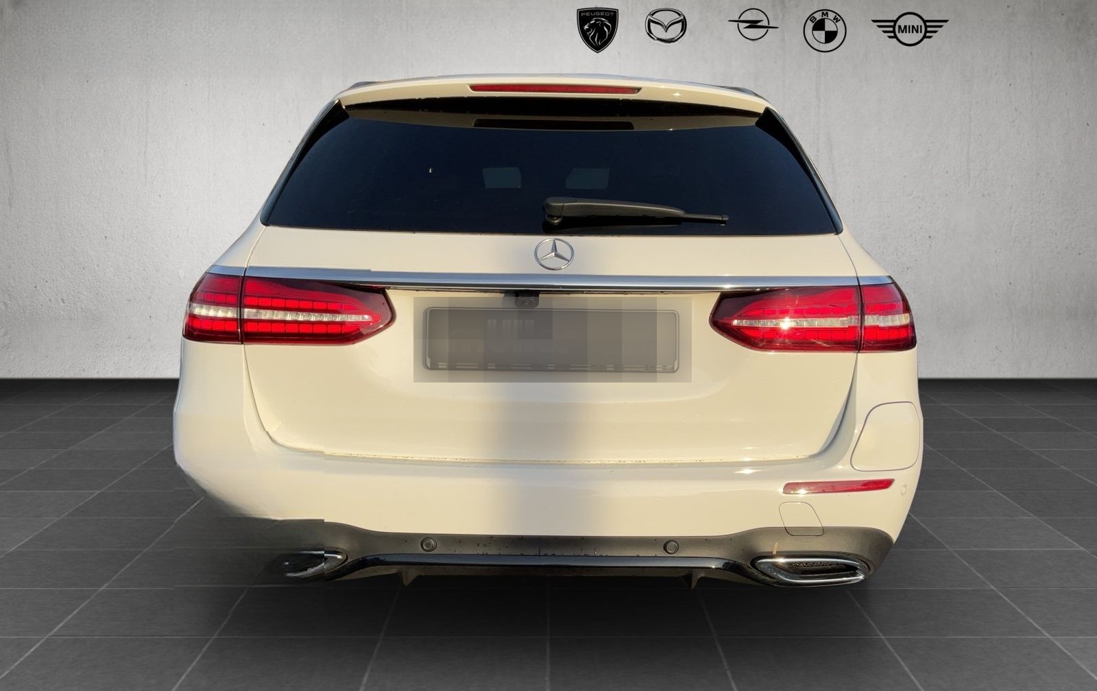 Mercedes-Benz E 300 T de AMG Line Plug-In Hybrid foto 5