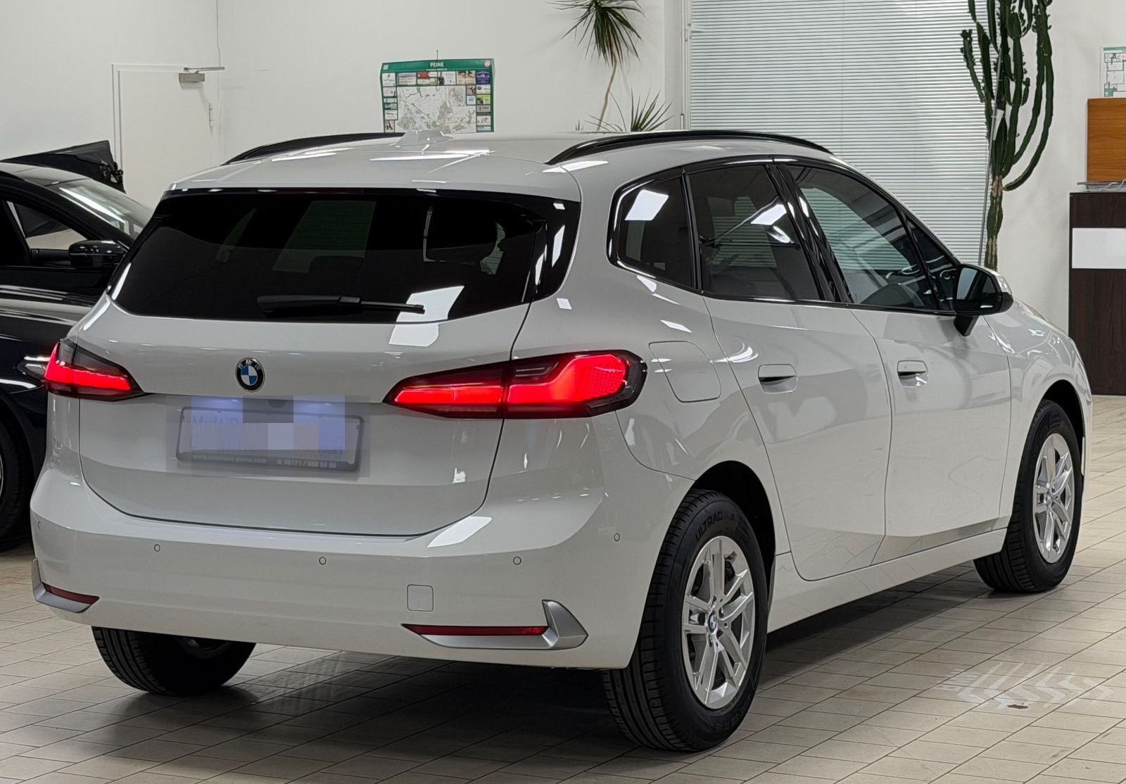 BMW 218d AT Aut/Navi/Park&Fern&Driv+Ass/KeyLessGo foto 10