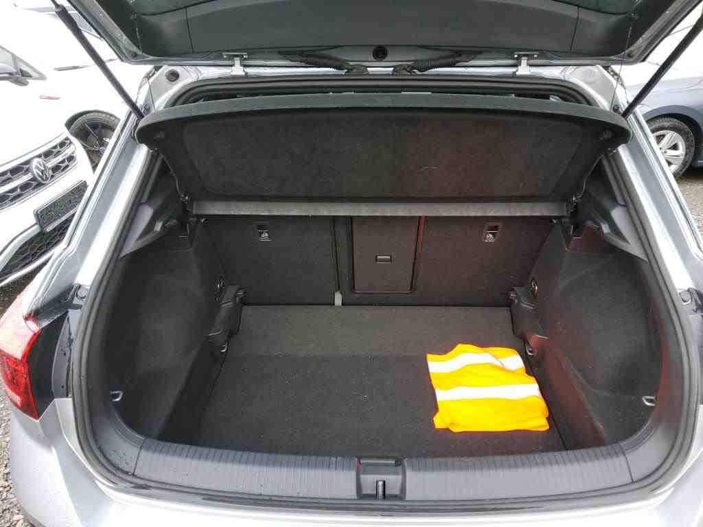 Volkswagen T-ROC R-Line 1.0 TSI NAVI KAMERA ACC LED ALU APS foto 18