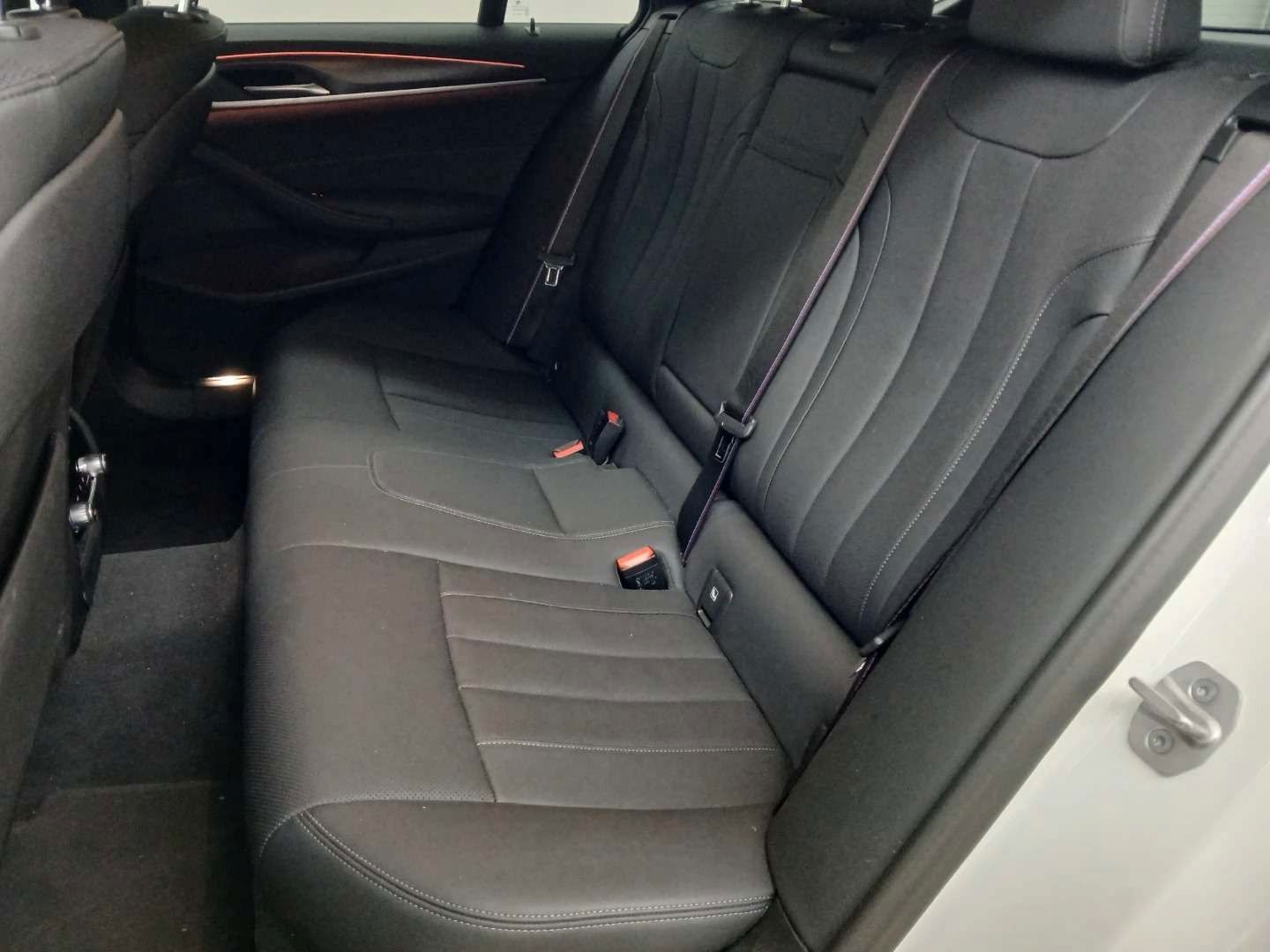 BMW 520d*xDr*M SPORT PRO*AHK*ACC*HUD* foto 5