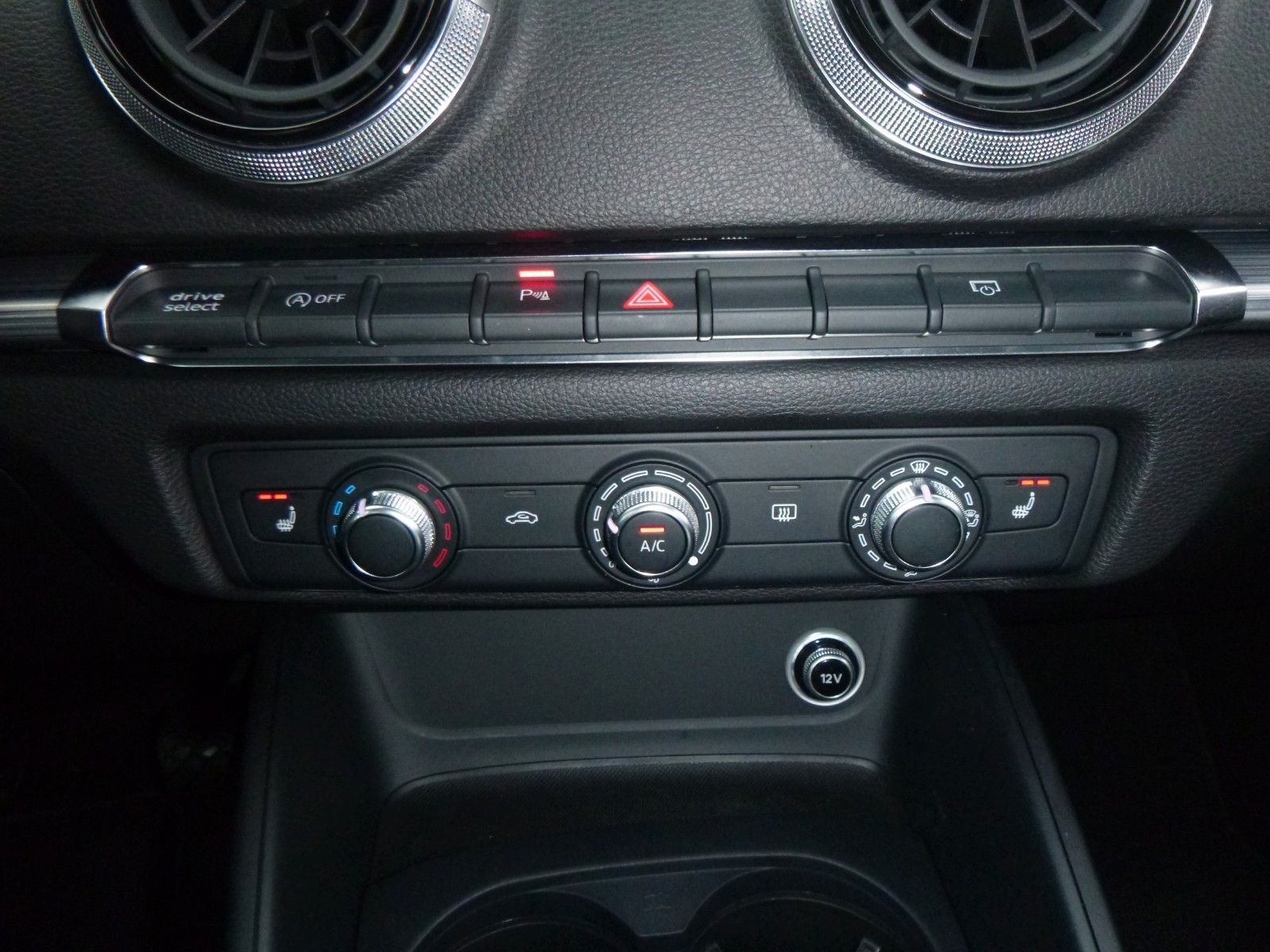 Audi A3 1.5 TFSI Limousine sport> 41.875KM/AHK/NAV< foto 18
