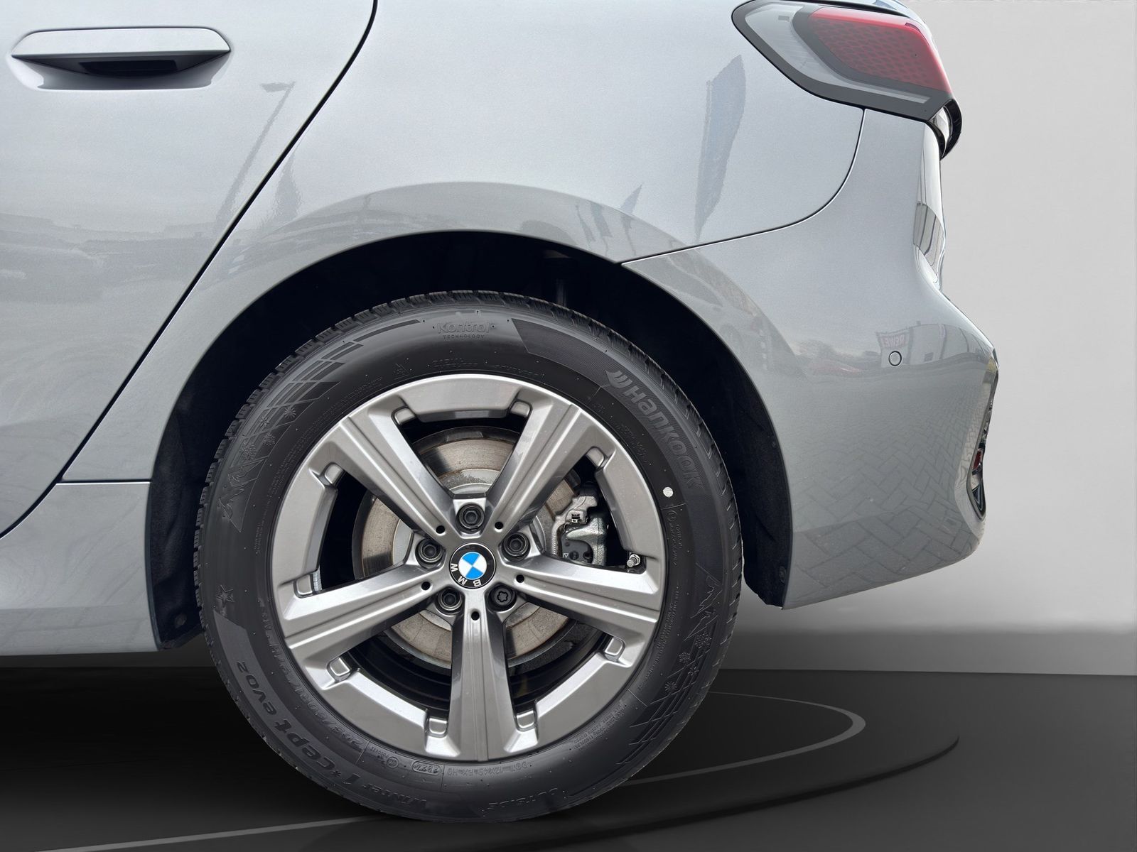 BMW 223i xDrive Active ab 1,99% eff. / Tourer M Pake foto 11