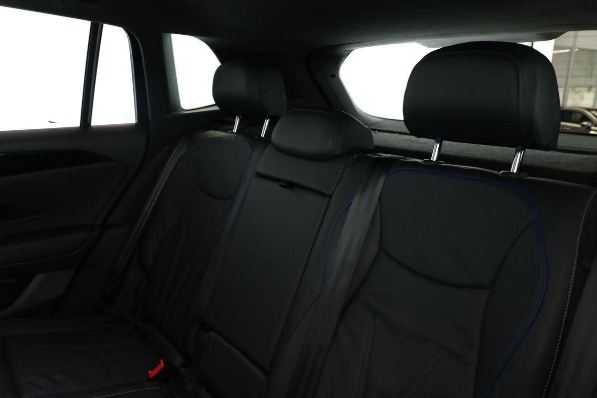 Volkswagen Tiguan 2.0 TSI DSG 4M R-Line IQ Pano Nav Key 360 foto 16