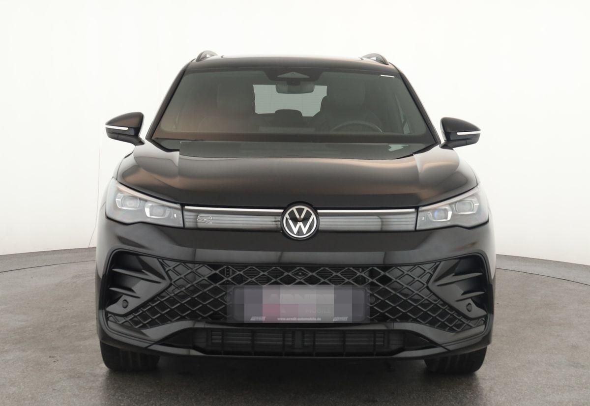 Volkswagen Tiguan 2.0 TSI DSG 4M R-Line IQ Pano Nav Key 360 foto 3