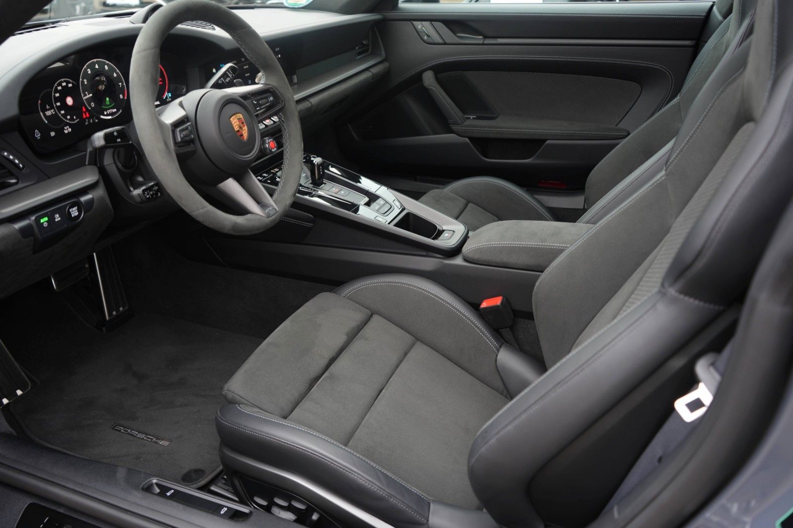 Porsche 992 Carrera 4 GTS/LIFT/360/BOSE/MATRIX foto 11