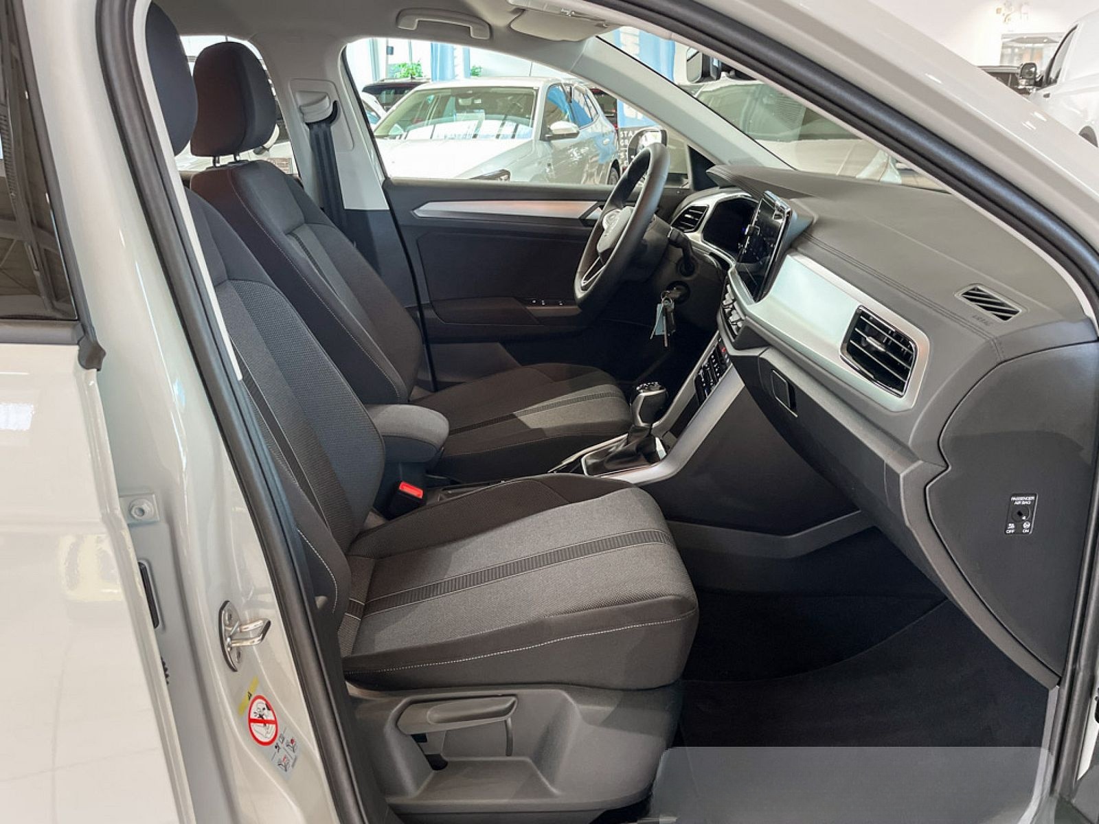 Volkswagen T-Roc 1.5 TSI Life DSG RFK+ACC+GJR LED-Scheinw. foto 5