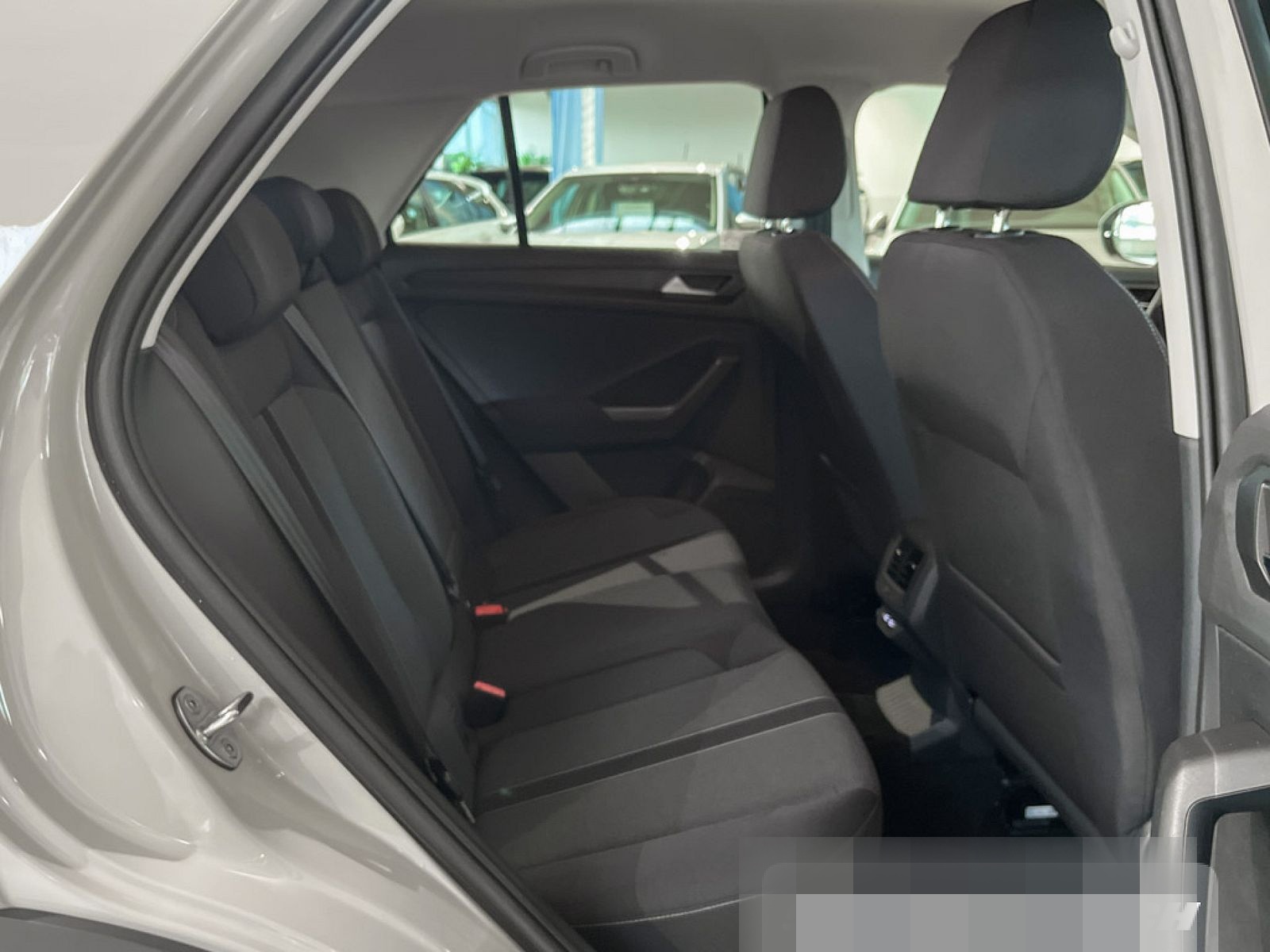 Volkswagen T-Roc 1.5 TSI Life DSG RFK+ACC+GJR LED-Scheinw. foto 8