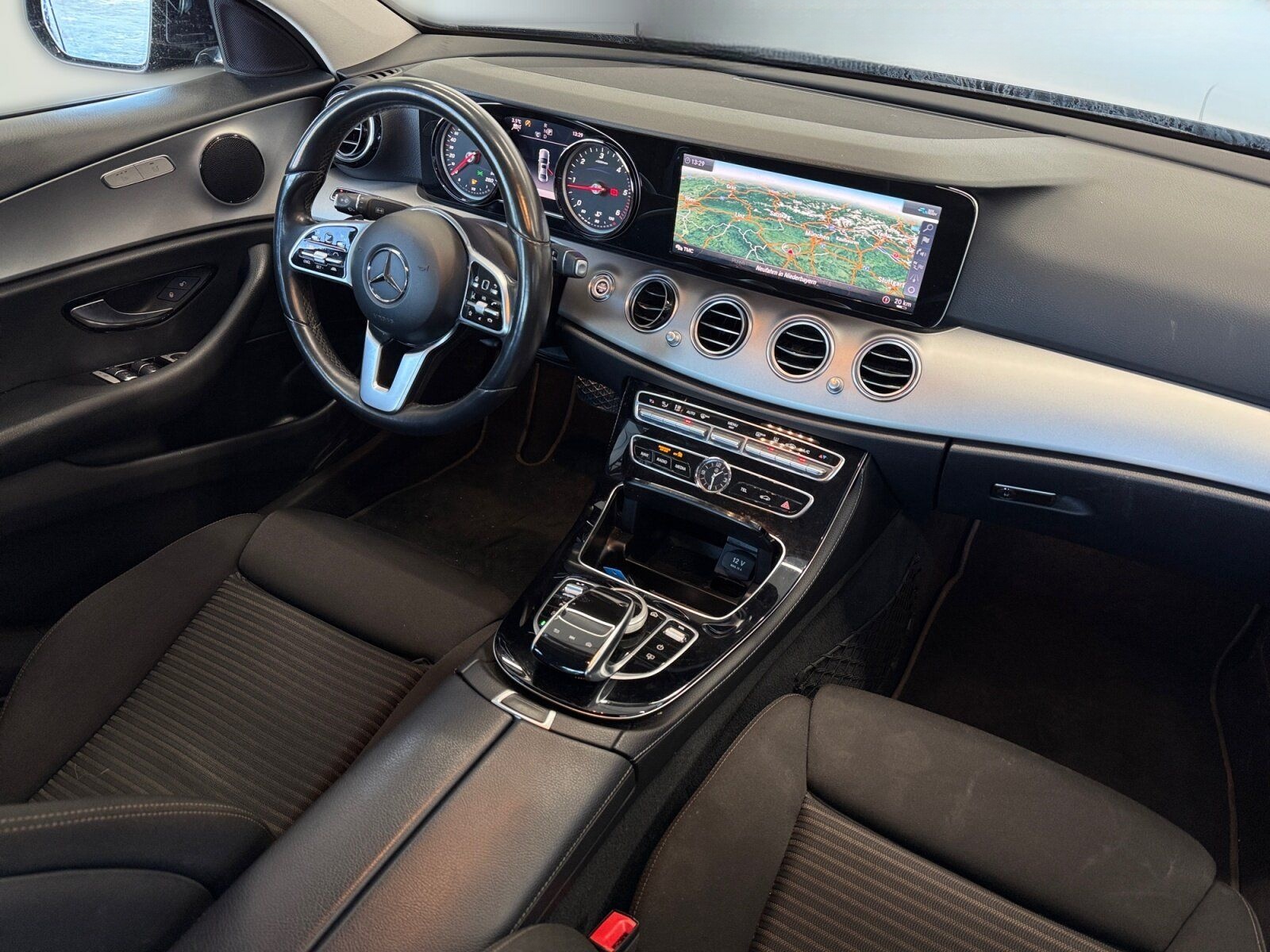Mercedes-Benz E 220 d DISTRONIC Standhzg. Kamera KeylessGo ! foto 12