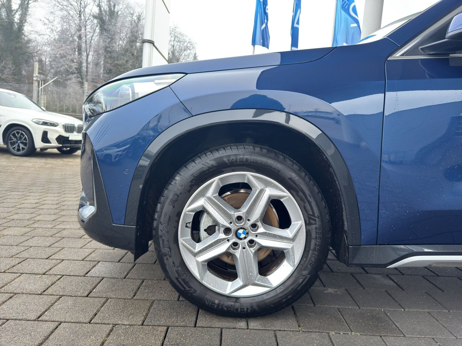BMW X1 xDrive20d xLine ACC HUD 360° Glasdach AHK foto 3