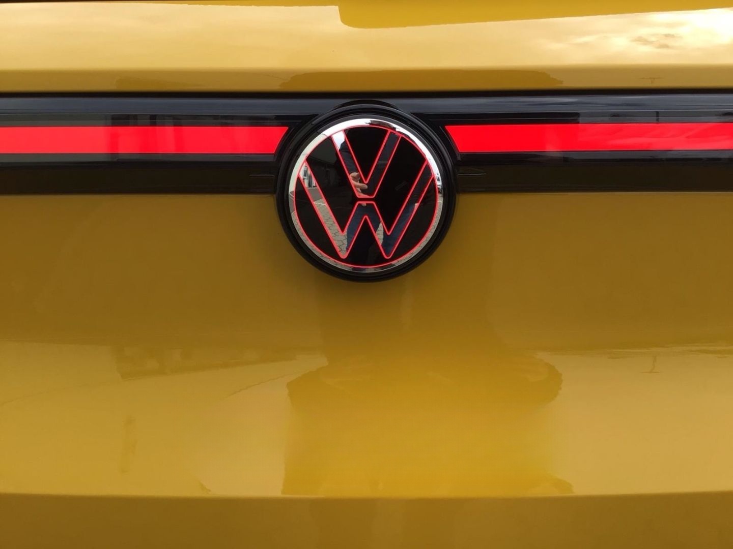Volkswagen T-Roc 1.5 eTSI 110 kW R-Line Sportpaket HUD El.  foto 14