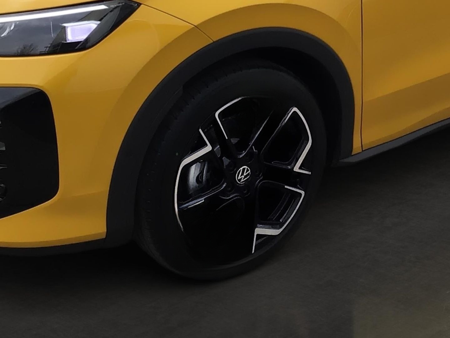 Volkswagen T-Roc 1.5 eTSI 110 kW R-Line Sportpaket HUD El.  foto 6
